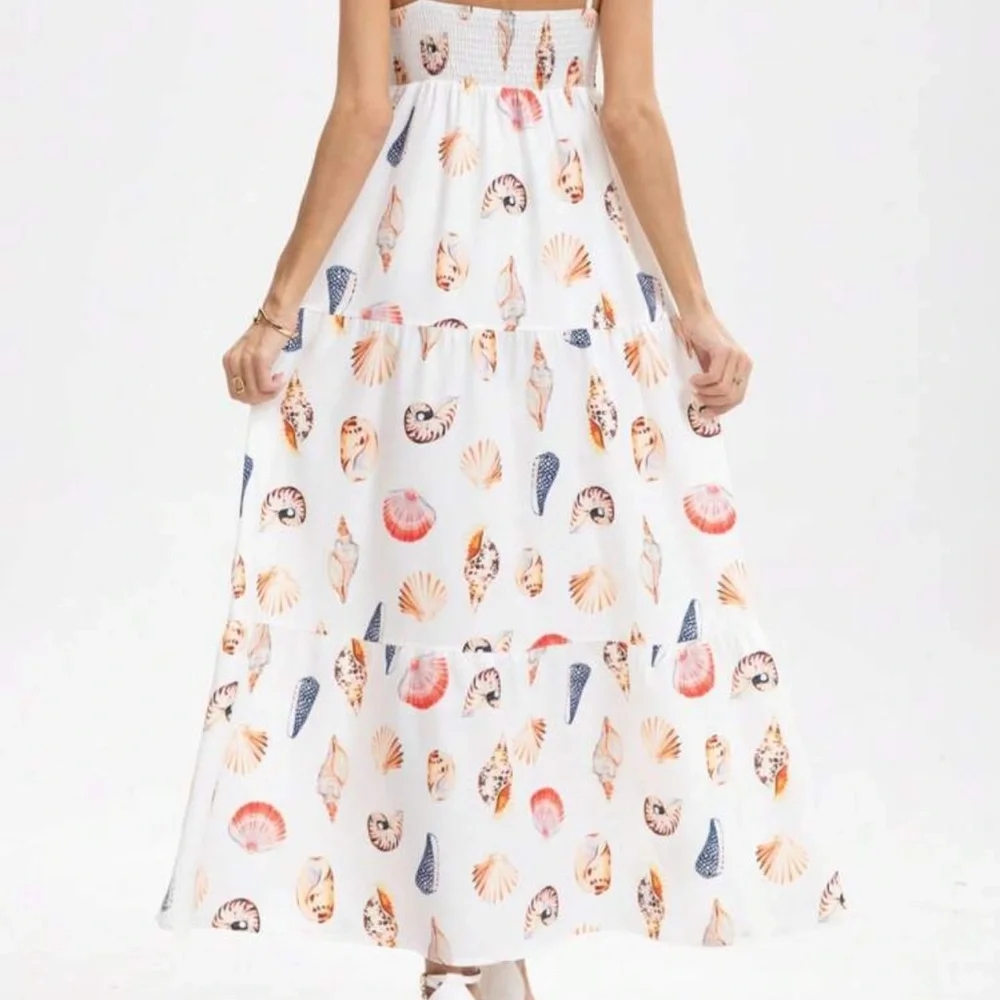 Seashell Maxi Dress - Picture 2 of 7